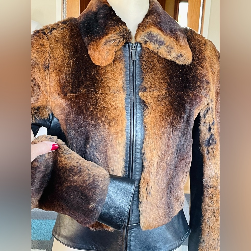 ARMANI Collezioni Leather & Fur Jacket, SMALL, Fitted, Like New, GORGEOUS 💰 - Picture 10 of 14